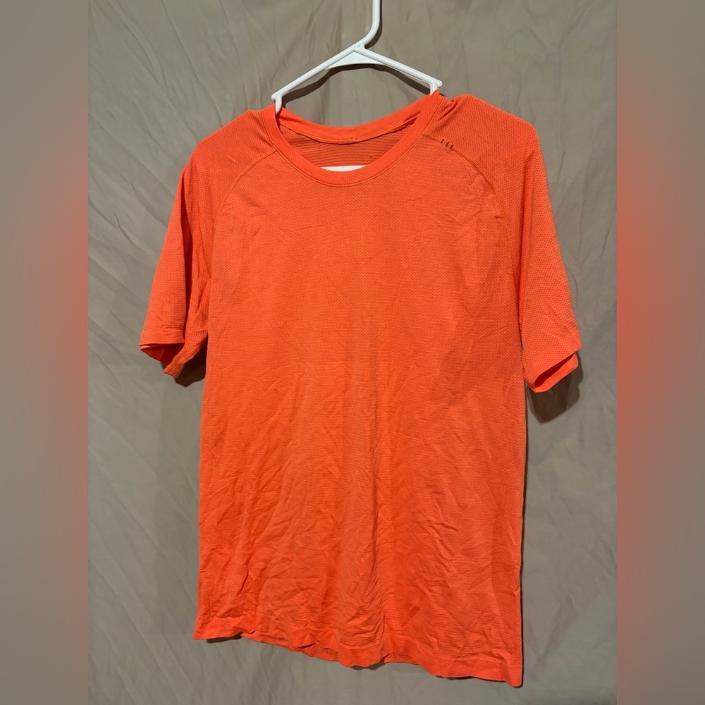 Lululemon swiftly T-shirt